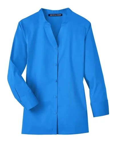 Devon & Jones DG560W Women's Crown Collection® Stretch Broadcloth Three-Quarter Sleeve Blouse — blank garment, front view